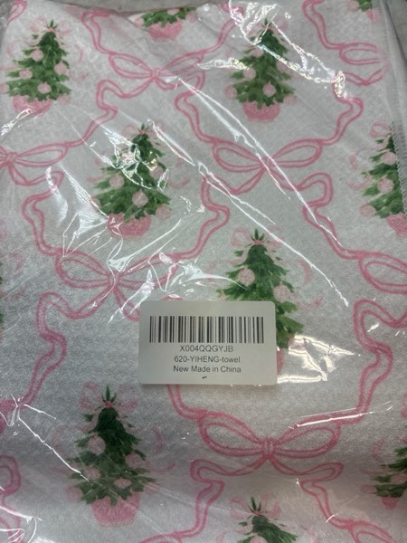 Condition photo showing New/Like New for Merry Chinoiserie Christmas Kitchen Towels, Pink Bow Christmas Tree Dish Towels for Kitchen Bathroom, Pink Christmas Hand Towels for Bathroom Kitchen, Grandmillennial Decor,16x24 Inches Set of 4 Christmas-pink Chinoiserie Tree Set of 4