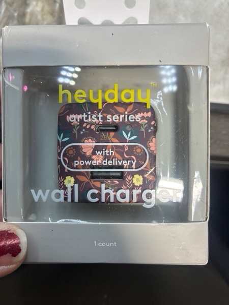 Condition photo showing New/Like New for 2-Port 25W Wall Charger - heyday™ with Al Dettmann