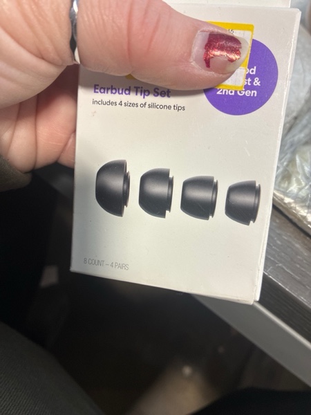 Condition photo showing New/Like New for Apple AirPods Pro Gen 1/2 Silicone Tips - Dealworthy™ 4pk Black