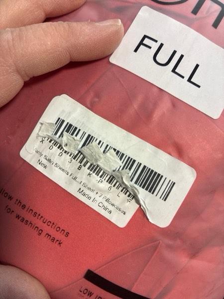 Condition photo showing New/Like New for Vonty Satin Sheets Full Silky Soft Satin Bed Sheets Red Satin Sheet Set, 1 Deep Pocket Fitted Sheet + 1 Flat Sheet + 2 Pillowcases Full Red