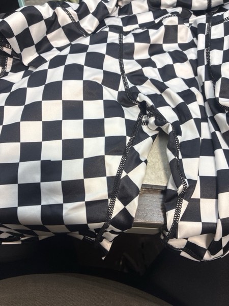 Checkered Sweatshirt Trendy Pullover - Medium