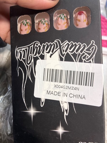 24pcs Christmas Press on Nails Short Square Cute Xmas Elk Fake Nails with Gold Glitter Design Full Cover Fake Nails Stick on Nails Glossy Artificial Nails for Women Girl Nail Decoration