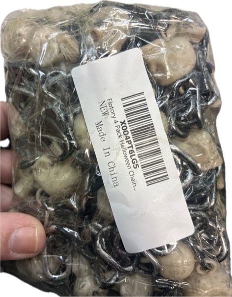 Condition photo showing New/Like New for Flotory 4-Pack Halloween Chain Horror Plastic Fake Skull Chain — Halloween Costume Chain with Skull Head Props for Halloween Haunted Home Cosplay Costume Party Decoration Supplies