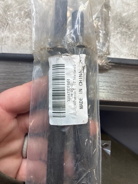 Condition photo showing New/Like New for 31980 Pneumatic Taper Punch, 1/2-Inch Point For Pneumatic Hammer Fits Impact Tool Air Hammer Attachments (31980 1/2" x 6" Pneumatic Taper Punch 2pcs) 31980 Pneumatic Taper Punch 2pcs