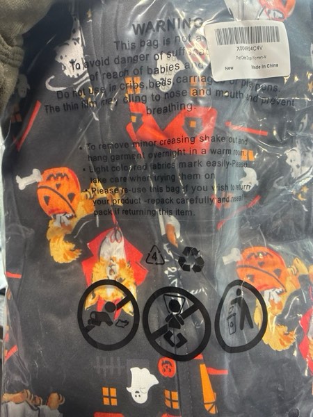 Condition photo showing New/Like New for YEAXLUD Family Matching Halloween Pajamas — Adult Onesie Couples Men Pjs Women's Novelty One-piece Sleepwear (Women-Medium, Pet Cats Dogs)