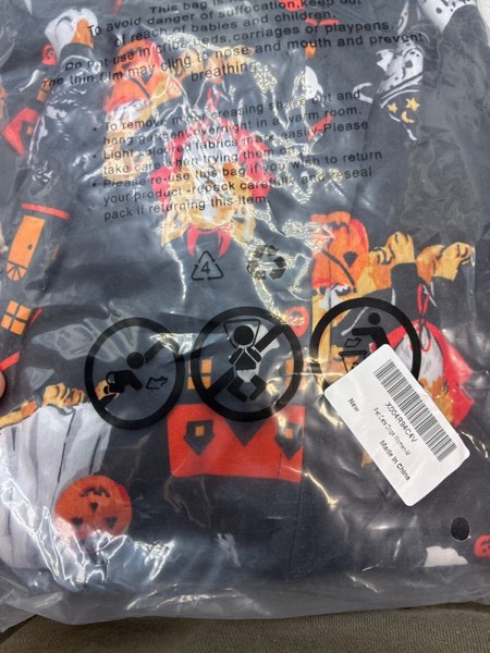 Condition photo showing New/Like New for YEAXLUD Family Matching Halloween Pajamas Adult Onesie Couples Men Pjs Women's Novelty One-piece Sleepwear Women Medium Pet Cats Dogs