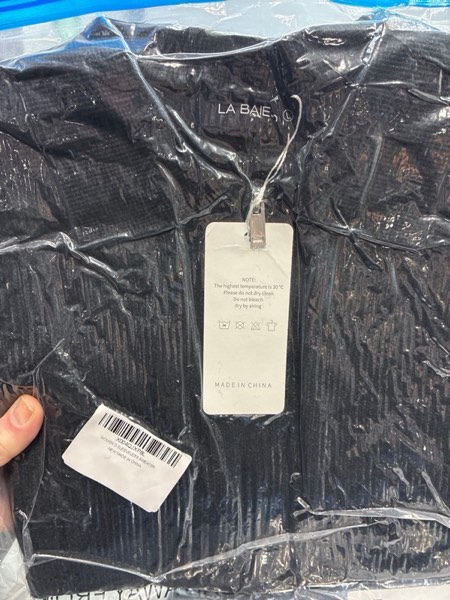 Condition photo showing New/Like New for LA BAIESO Womens Sweater Vest Sleeveless Zip Up Knitted Tank Tops Lapel Collar Jackets with Pockets Business Casual Outfits