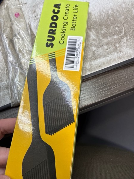 Condition photo showing New/Like New for SURDOCA Silicone Pastry Basting Brush - 2Pcs 10 + 8 in Heat Resistant Brush for Baking Cooking Food, BPA Free Kitchen Brush for Sauce Butter Oil, Stainless Steel Core Design for Barbecue BBQ Grilling 10.1“+8.2" Black