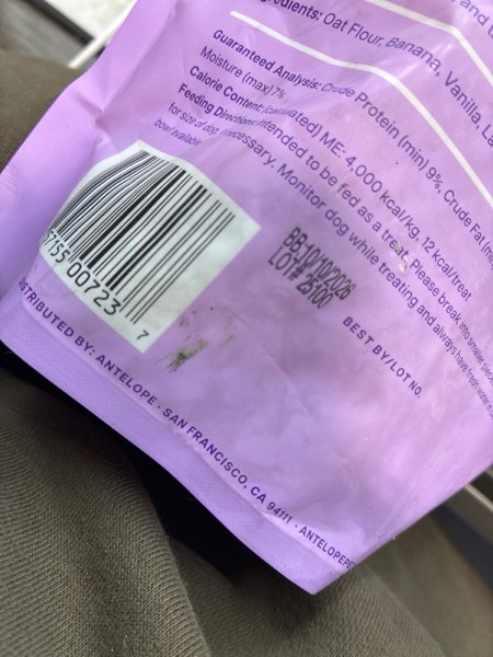 Condition photo showing New/Like New for Bocce's Bakery Oven Baked Bedtime Tea Treats for Dogs, Wheat-Free Everyday Dog Treats, Made with Real Ingredients, Baked in The USA, All-Natural Biscuits, Banana, Vanilla, & Lavender, 5 oz