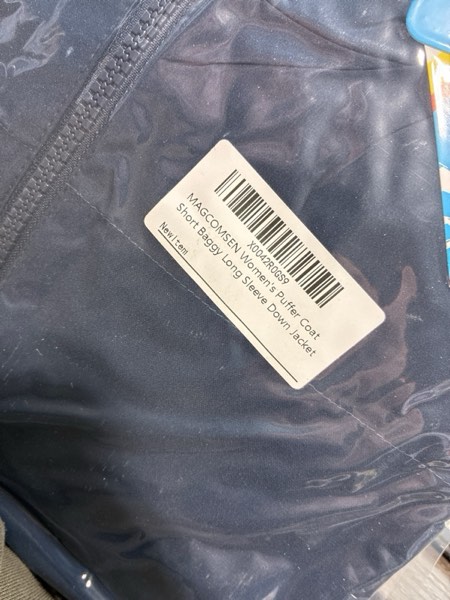 Condition photo showing New/Like New for MAGCOMSEN Women's Winter Down Puffer Jackets Stand Collar Zip Up Water Resistant Warm Padded Quilted Coat with Pockets Large Navy