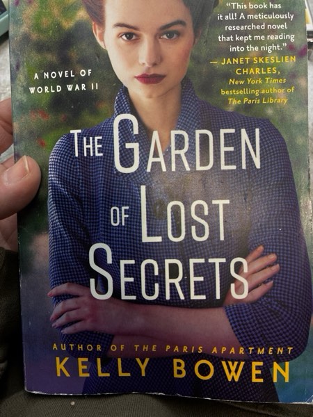 Condition photo showing Good Condition for The Garden of Lost Secrets