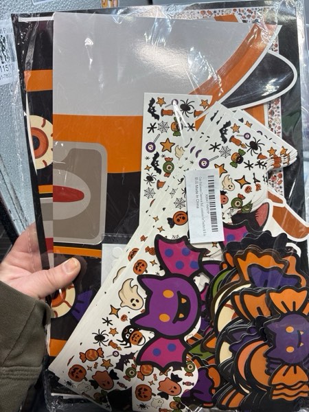 Condition photo showing New/Like New for Yedralune Halloween Bulletin Board Decorations Set- 107 PCS,3 Interchangeable Message Sets, Ghost and Candy for Home School Office Partys,Halloween Classroom Decor