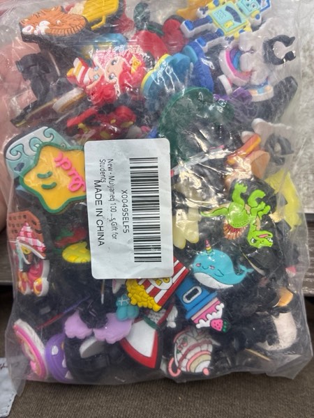 Condition photo showing New/Like New for 100 Pcs Cute Pencil Topper Decoation,Mixed Different Style Lovely Pencil Clips,Bulk Pen Toppers Charm Accessories for Kids,Classroom Rewards Prizes Gift for Students
