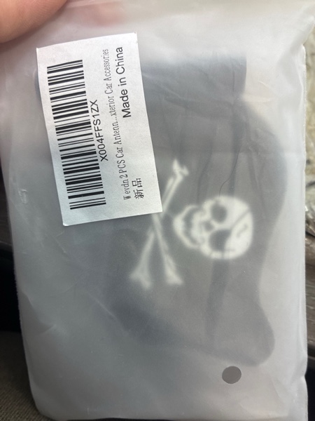 Condition photo showing New/Like New for Car Antenna Topper, EVA Pirate Flag Skull Crossbones Automotive Antenna Topper Ball, Cool Pirate Flag Antenna Topper Decoration for Car Truck SUV, Exterior Car Accessories 1 PCS