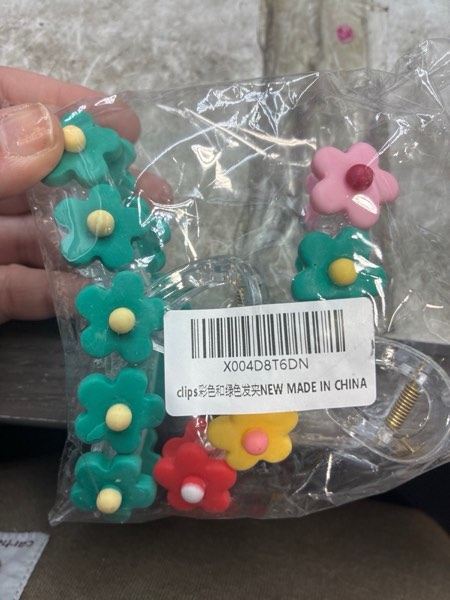 Condition photo showing New/Like New for 2 Pack Flower motif Big Hair Claw Clips for Women Stylish distinctive shape Hair Claw Large Claw Clip for Thick Curly Thin Hair Strong Hold jaw clips (Color+green)