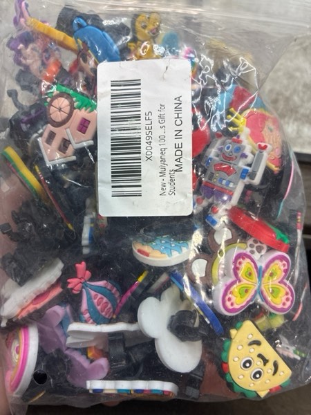 Condition photo showing New/Like New for 100 Pcs Cute Pencil Topper Decoation,Mixed Different Style Lovely Pencil Clips,Bulk Pen Toppers Charm Accessories for Kids,Classroom Rewards Prizes Gift for Students