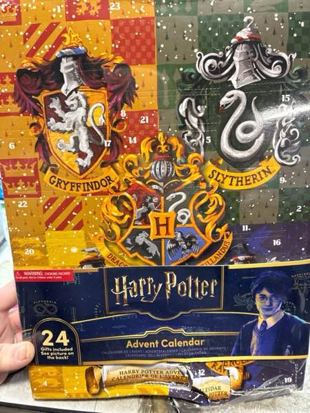 Condition photo showing New/Like New for HARRY POTTER - Budget Advent Calendar 2025-24 Magical Wizarding World Gifts & Accessories - Stationery, Jewelry & Surprises - For the Christmas Countdown - Official License - Cinereplicas