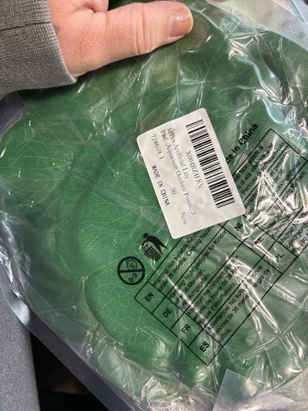 Condition photo showing New/Like New for 12 PCS Floating Plants for Aquarium Artificial Lotus Leaves Lily Pads for Ponds, Realistic Water Lily Pads Foliage Pond Decor Artificials Foliage Pond Decor for Pool Patio Aquarium Outdoor Ponds