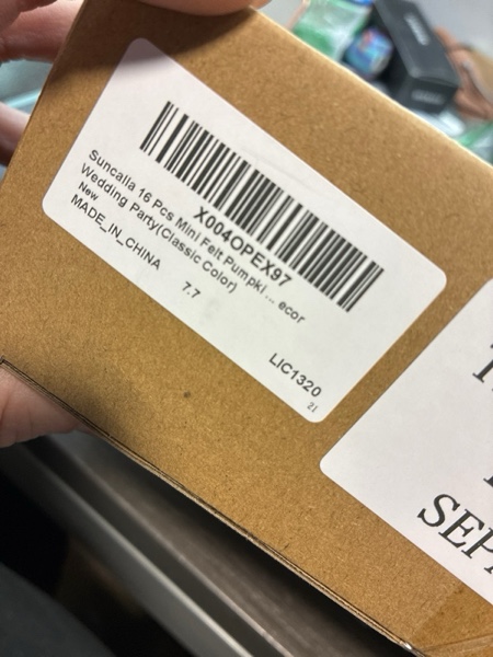 Condition photo showing New/Like New for 16 Pcs Thanksgiving Mini Pumpkins Artificial Felt Wool Fake Faux Small Pumpkins Decorations Table Centerpiece for Fall Autumn Farmhouse Wedding Party Decor(Classic Color)