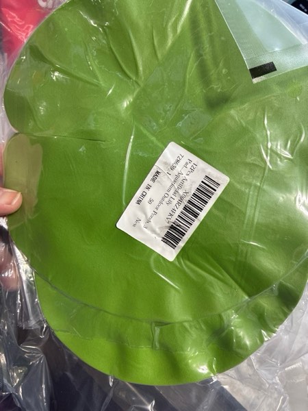 Condition photo showing New/Like New for 12 PCS Floating Plants for Aquarium Artificial Lotus Leaves Lily Pads for Ponds, Realistic Water Lily Pads Foliage Pond Decor Artificials Foliage Pond Decor for Pool Patio Aquarium Outdoor Ponds