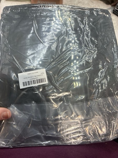 Condition photo showing New/Like New for Horaldaily Black Tablecloth 60×84 Inch Rectangular, Stain and Wrinkle Resistant Washable Table Cloth, Decorative Polyester Table Cover for Party Picnic Dinner Decor 60" x 84" (Rectangular) Black 1