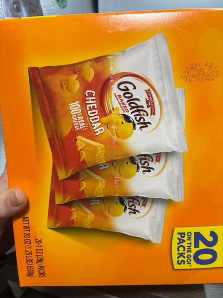 Condition photo showing New/Like New for Goldfish Cheddar Cheese Crackers  Baked Snack Crackers  1 oz on-The-Go Snack Packs  20 Count Box