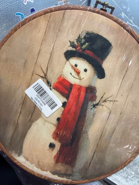 Condition photo showing item condition for Hiuwevt Winter Pine Tree Round Wall Art Decor, Rustic Snowy Forest Framed Canvas Prints, Cozy Farmhouse Winter Round Wall Hanging Decor for Home Bedroom Living Room Decorations, 8.6x11.4 Inches Winter29