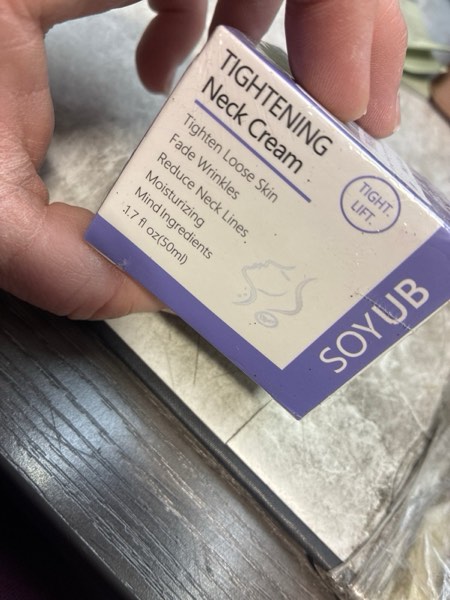 Condition photo showing New/Like New for Neck Firming Cream, Anti Wrinkle Moisturizing Neck Cream, Smooth & Tight Skin, Help Reduce Fine Lines & Wrinkles(1.7 oz) 1.7 Fl Oz