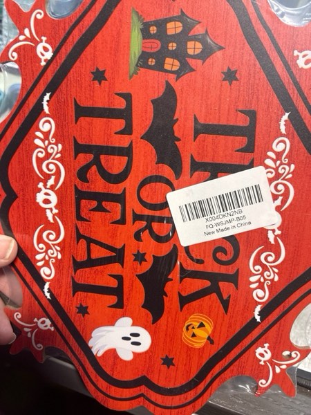Condition photo showing New/Like New for Happy Halloween Signs, Halloween Decorations Indoor, Cute Halloween Decor, Halloween Wall Door Decor, Halloween Decorations for Bathroom, Living Room, Kitchen, Coffee Bar, Wedding, 8 x 10 Inches-B06 BLACK