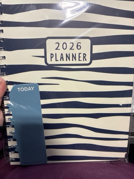 Condition photo showing New/Like New for GuassLee Large 2026 Planner, Weekly and Monthly Planner from January 2026-December 2026, 8.5"x 11" Calendar Agenda Book with Back Pocket, Stickers for Home Office School Supply, Navy Blue White Black (8.5"×11")A4