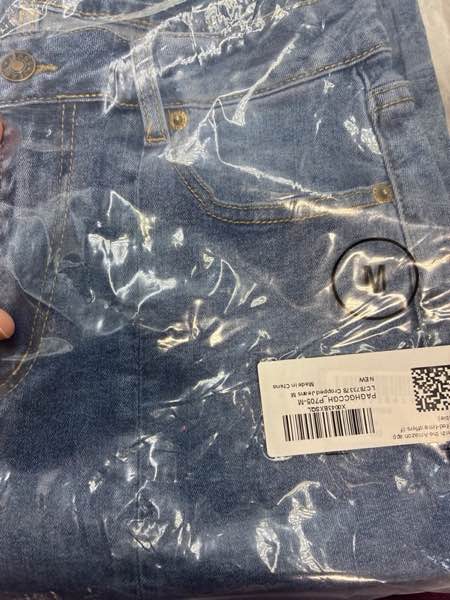Condition photo showing New/Like New for GRAPENT Jean Capris for Women Wide Leg Jeans High Waisted Seamed Front Raw Hem Denim Capri Pants Stretchy