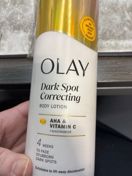 Condition photo showing New/Like New for Olay Body Lotion for Women, Tone Enhancing with AHA Serum, Visibly Reduce Discolored Skin, 24hr Moisture & Hydration, Fast Absorbing Formula, Vitamin B3 Complex, For All Skin Types, 17 fl oz