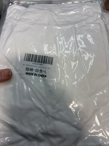 Condition photo showing New/Like New for (Size L) Womens Basic Short Sleeve Slim Fit T Shirts Soft Crewneck Crop Y2k Tees Summer Stretchy Cute Tops White Large
