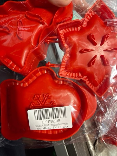 Condition photo showing New/Like New for Holiday Mini Pie Mold,Party Potluck Hand Pie Molds,Hand Pie Press Mold Maker for Baking,Winter Snowflake Christmas Tree and Gloves Shapes Pocket Pies Maker