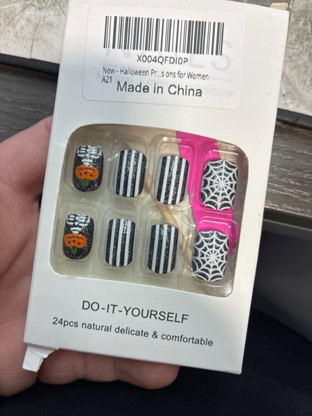 Condition photo showing New/Like New for Halloween Press on Nails Short Square Fake Nails with Pumpkin Skeleton Design White Striped Glue on Nails Full Cover Acrylic Nails Reusable Stick on Nails for Women Girls Halloween Manicure 24 Pcs