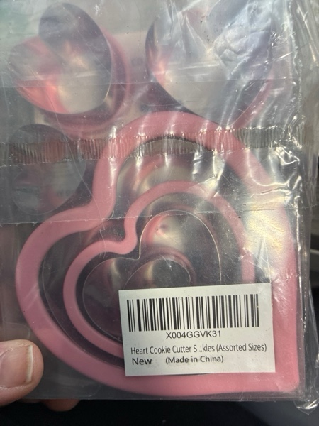 Condition photo showing New/Like New for Heart Cookie Cutter Set - Heart Cookie Mold for Homemade Treats for Suitable for Cakes Sandwiches Vegetables Fruits and Cookies (Assorted Sizes)