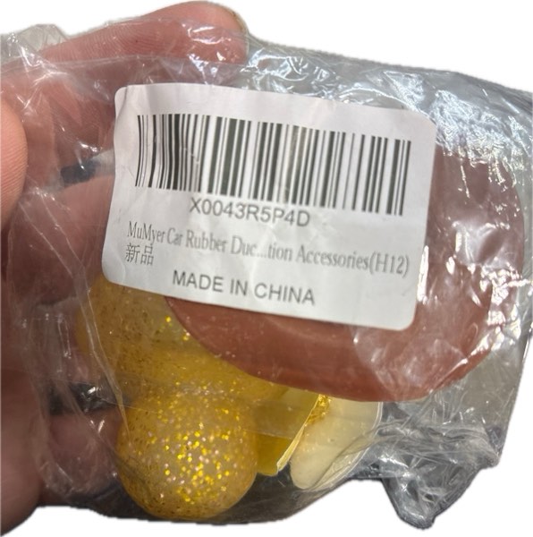 Condition photo showing New/Like New for Car Rubber Duck Ornament — Cool Duck Car Dashboard Decorations with Mini Cowboy Hat Necklace Sunglasses for Car Dashboard Decoration Accessories (H12), JJ068D8