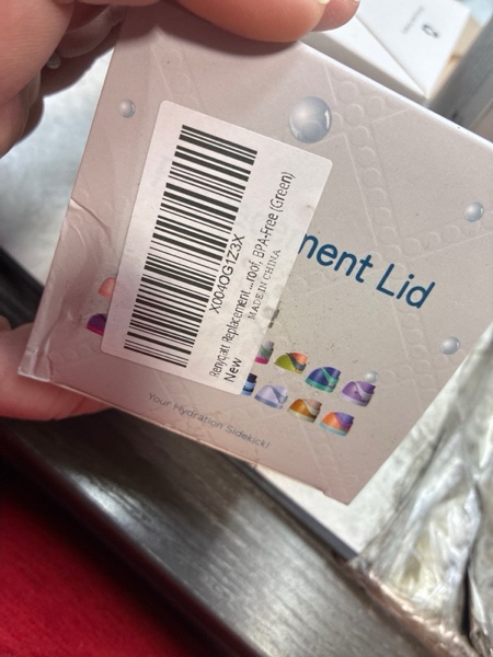 Condition photo showing New/Like New for Renyqatt Replacement Lid for Owala Freesip, Compatible with Owala Cup 16oz 24oz 32oz 40oz, One Button Water Bottle Top Lid Replacement Accessory, Leakproof, BPA-Free, Fruit Green
