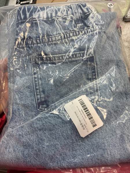 Condition photo showing New/Like New for Girls Straight Leg Bootcut Ripped Baggy Jeans for 8-12 Y Old - Adjustable Stretch Waist Pull Up 5 Pockets Washed Denim Pants Straight Leg 10 Years