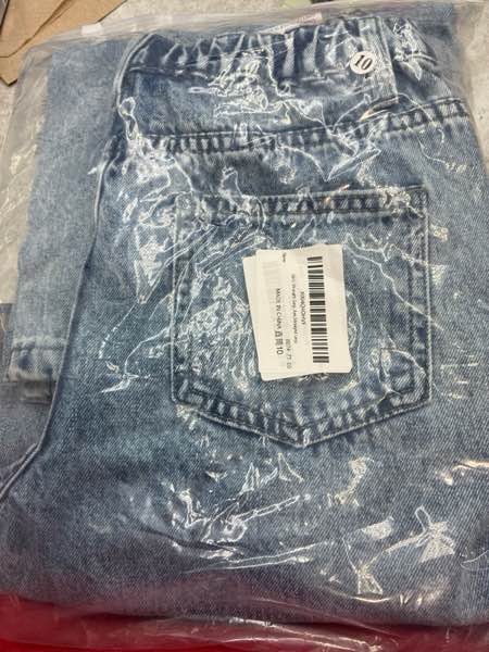 Condition photo showing New/Like New for Girls Straight Leg Bootcut Ripped Baggy Jeans for 8-12 Y Old - Adjustable Stretch Waist Pull Up 5 Pockets Washed Denim Pants Straight Leg 10 Years