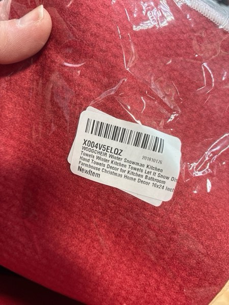 Condition photo showing New/Like New for Winter Snowman Kitchen Towels?Winter Kitchen Towels?Let It Snow Dish Hand Towels Decor for Kitchen Bathroom Farmhouse Christmas Home Decor?16x24 Inch