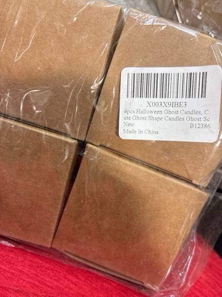 Condition photo showing New/Like New for 4pcs Halloween Ghost Candles, Cute Ghost Shape Candles Ghost Scented Candle White Halloween Spooky Candles for Home Halloween Party Room Table Decorations