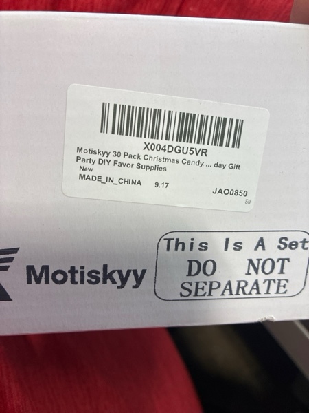 Condition photo showing New/Like New for Motiskyy 30 Pack Christmas Candy Holder Dome for Craft 3.15'' Half Ball Clear Plastic Shaker Dome Candy Greeting Card Round Chocolate Holder Box Xmas Holiday Gift Party DIY Favor Supplies Christmas Character