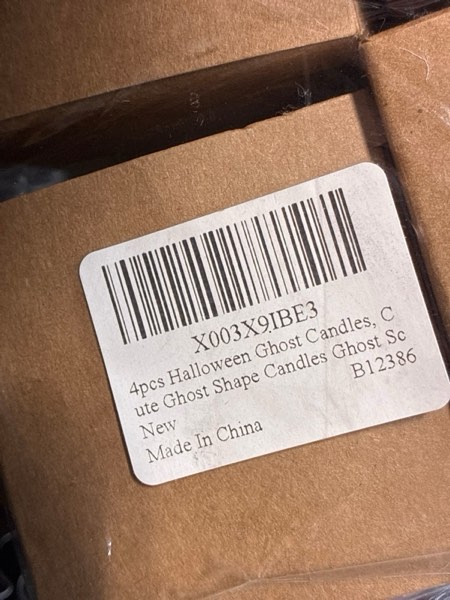 Condition photo showing New/Like New for 4pcs Halloween Ghost Candles, Cute Ghost Shape Candles Ghost Scented Candle White Halloween Spooky Candles for Home Halloween Party Room Table Decorations