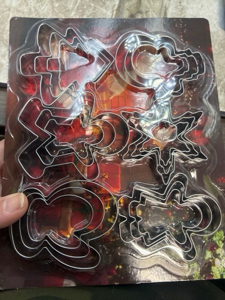 Condition photo showing New/Like New for Christmas Cookie Cutter Set,18 Piece Stainless Steel Winter Christmas Cookie Cutters Shapes for Baking - Christmas Tree,Snowflake,Snowman,Gingerbread Man,Gingerbread Girl,Mitten, Silver