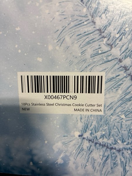 Condition photo showing New/Like New for Christmas Cookie Cutter Set,18 Piece Stainless Steel Winter Christmas Cookie Cutters Shapes for Baking - Christmas Tree,Snowflake,Snowman,Gingerbread Man,Gingerbread Girl,Mitten, Silver