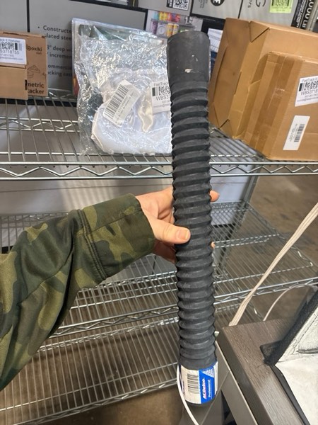 Condition photo showing New/Like New for ACDelco Gold 31637 Flexible Radiator Hose,17 x 1.5 x 1.5 inches