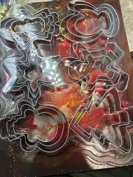 Condition photo showing New/Like New for Christmas Cookie Cutter Set,18 Piece Stainless Steel Winter Christmas Cookie Cutters Shapes for Baking - Christmas Tree,Snowflake,Snowman,Gingerbread Man,Gingerbread Girl,Mitten, Silver