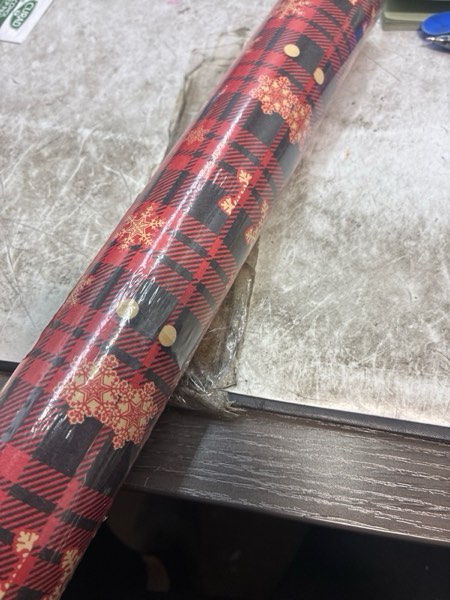 Condition photo showing New/Like New for MAMUNU Christmas Wrapping Paper, Reversible Black and Gold Wrapping Paper Roll, Gold Snowflake Christmas Tree Gift Wrap Paper for Xmas Winter Holiday Birthday Party, 17 Inch x 33 Feet Black Gold