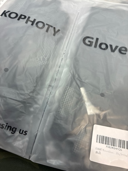 Condition photo showing New/Like New for KOPHOTY Winter Gloves Women Men,Touch Screen Gloves,Warm Water Resistant Windproof Thermal Gloves for Driving Running Cycling Phone Texting Outdoor Hiking Hand Warmer in Cold Weather(Black,M)